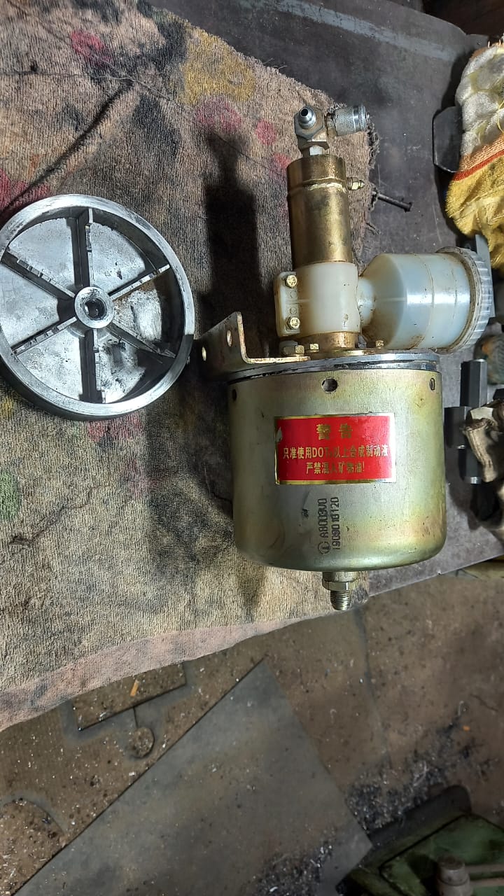 Пневмогидроусилитель погрузчика SEM, , W085000000