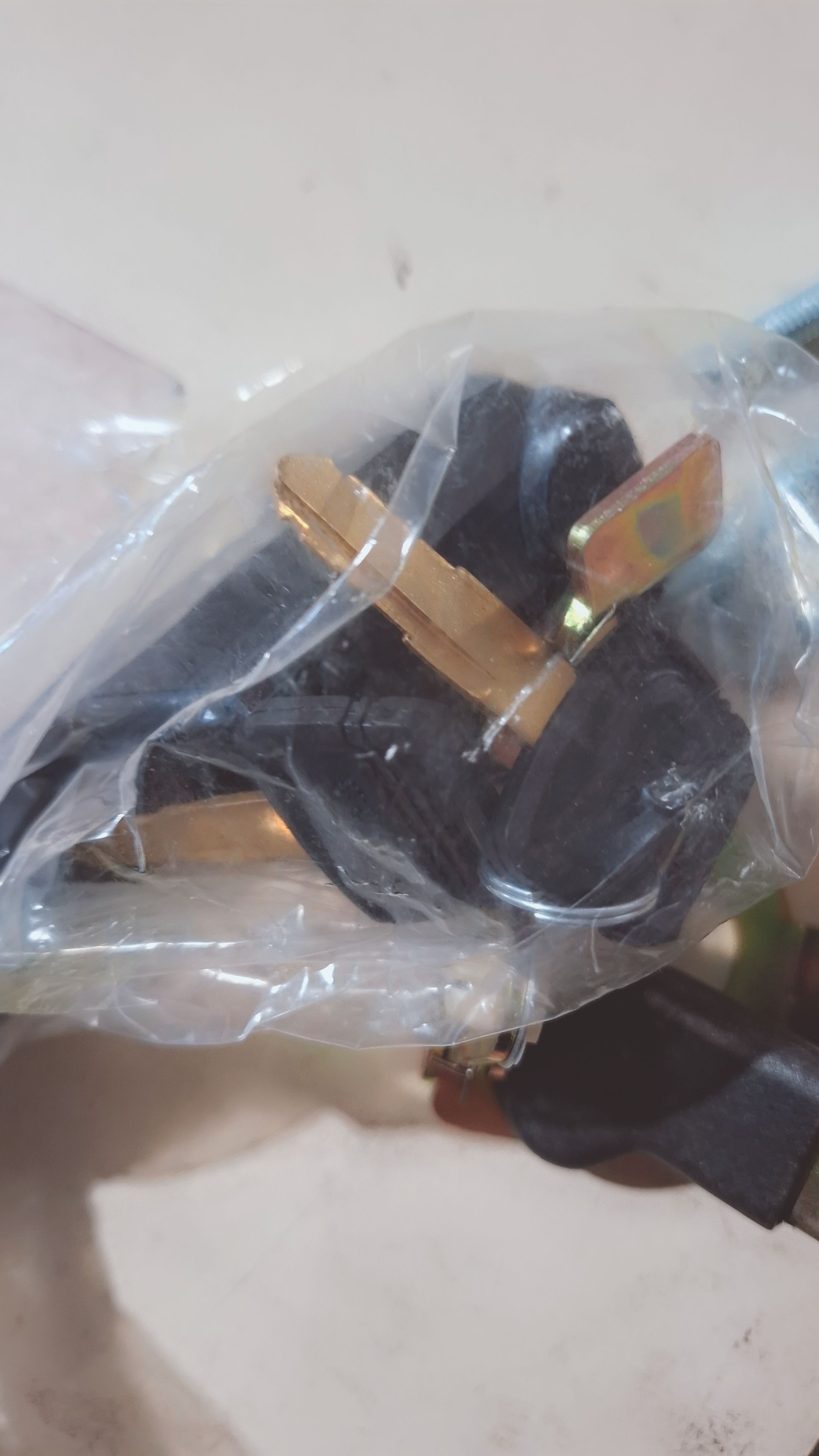 Ручка дверная наружняя с замком SEM