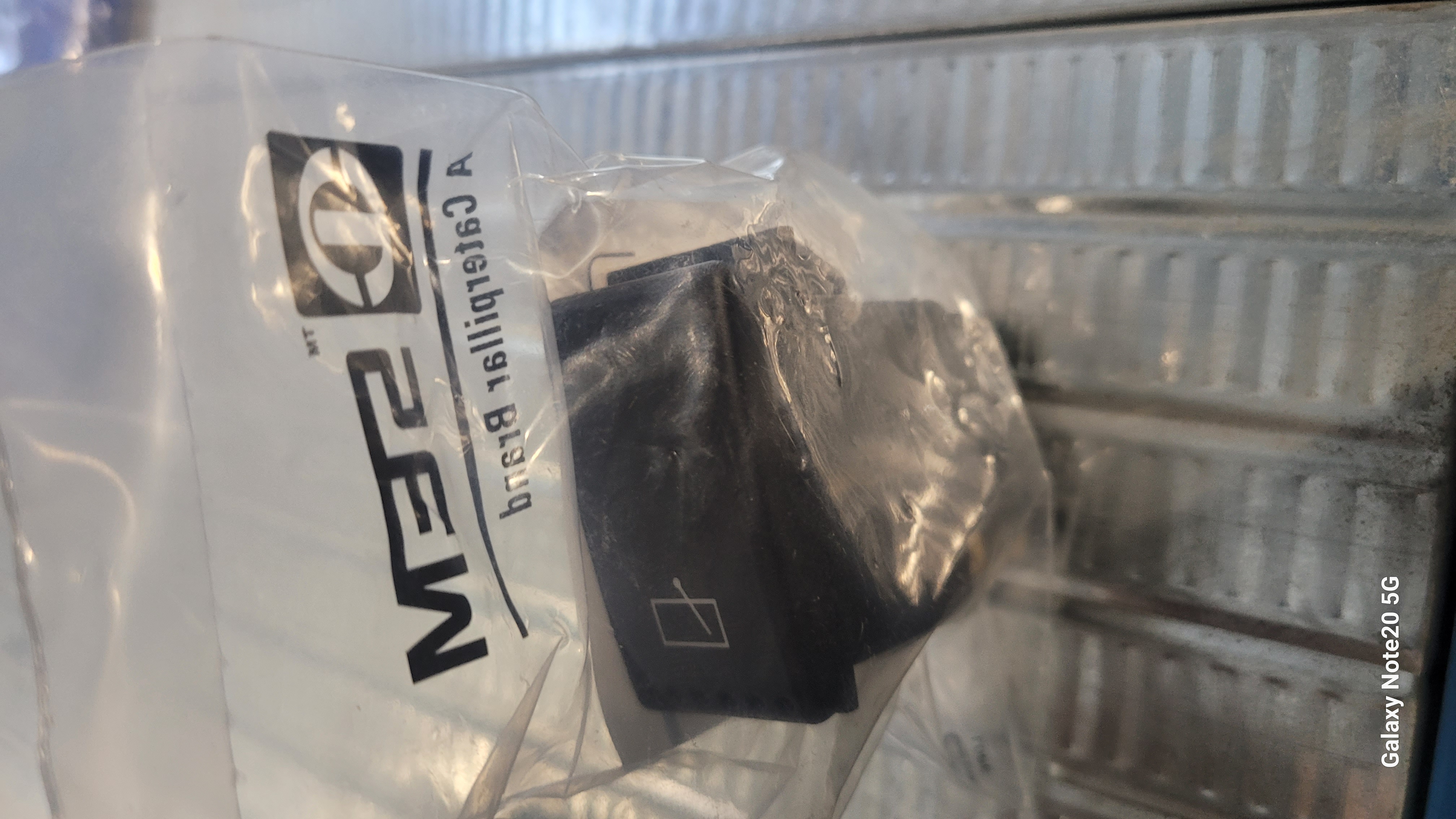 Выключатель клавишный заднего стеклоочистителя грейдера SEM