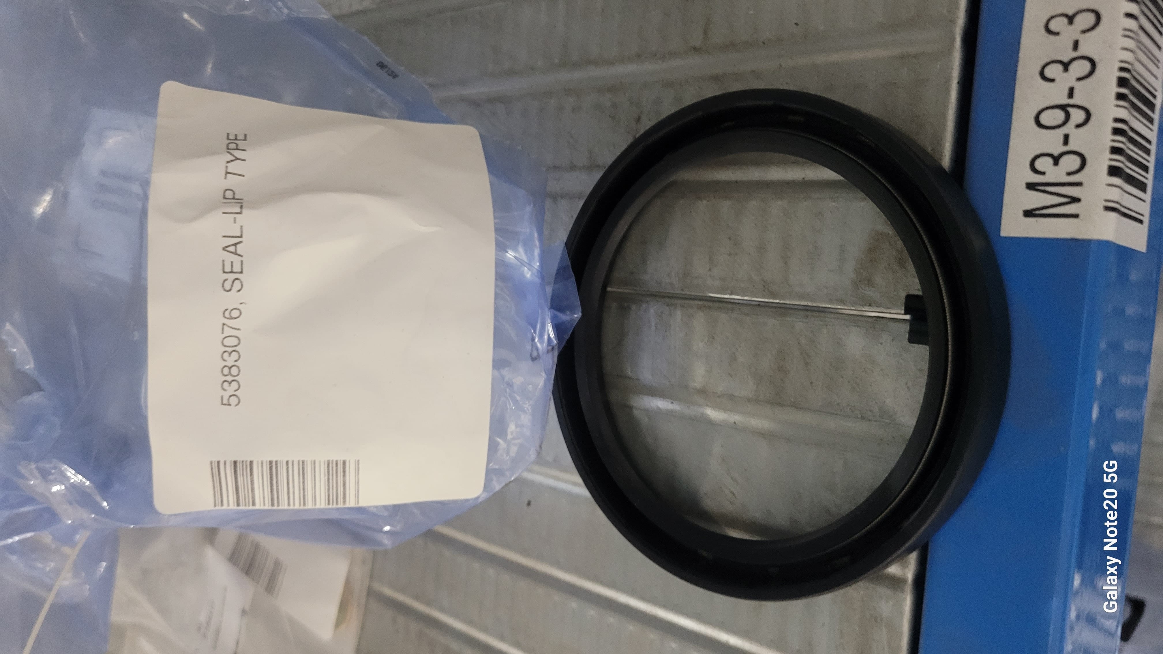 Сальник редуктора моста SEM655 6333094