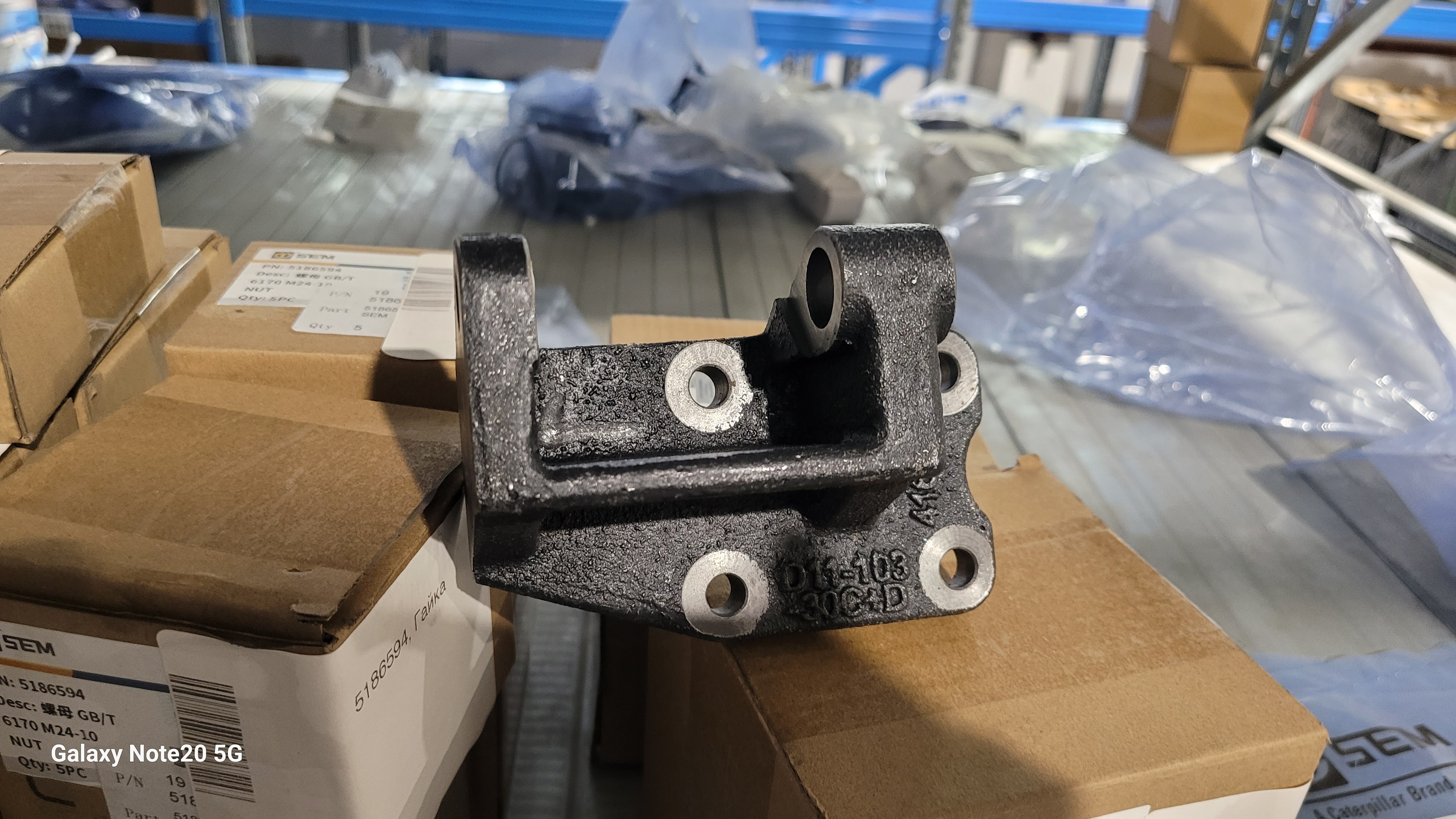 Кронштейн генератора SC8/SC9 грейдера SEM