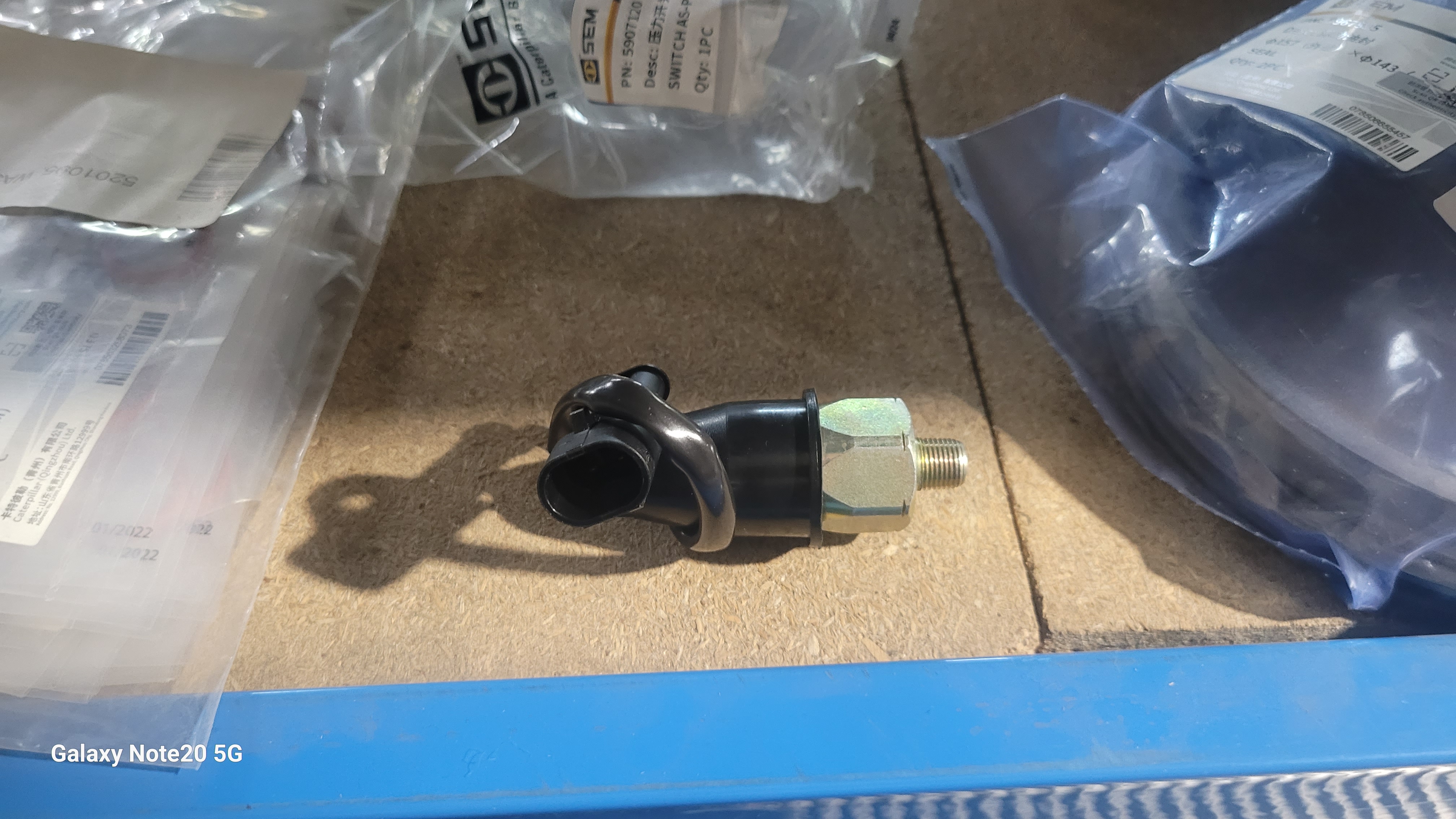 Датчик давления пневмосистемы SEM919 922